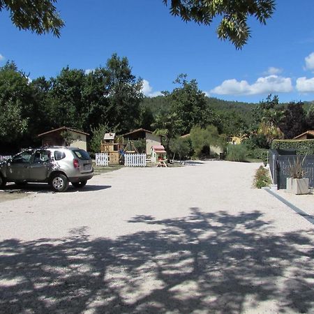 Les Chalets Du Verger Des Ascarines Corneilla-de-Conflent Luaran gambar