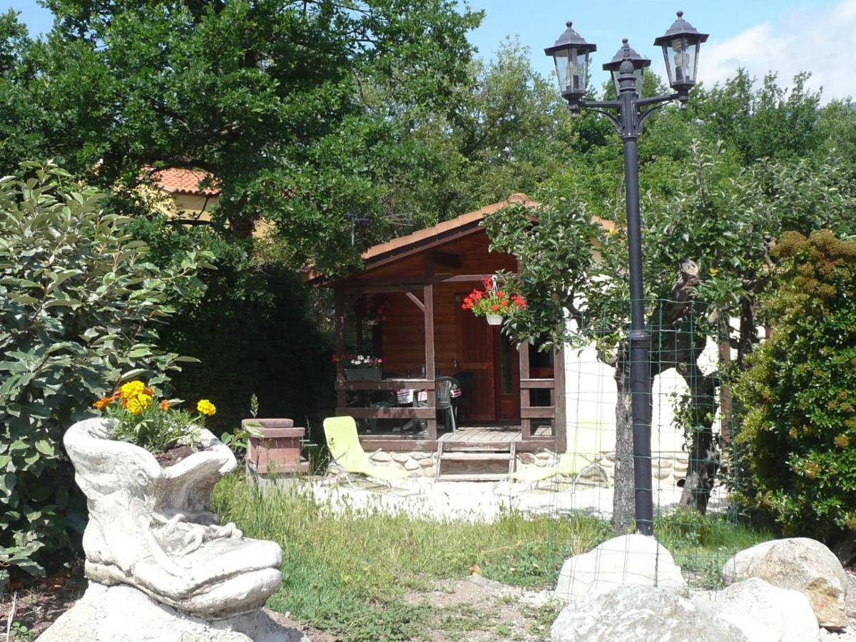 Les Chalets Du Verger Des Ascarines Corneilla-de-Conflent Luaran gambar