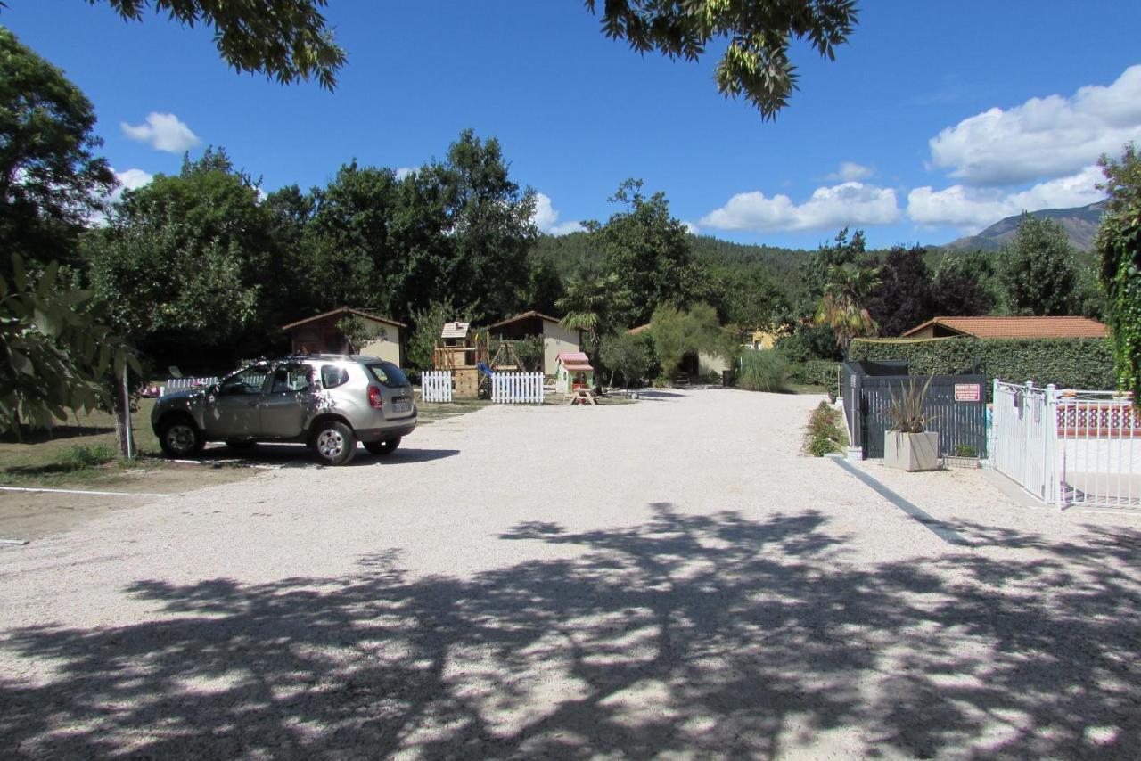 Les Chalets Du Verger Des Ascarines Corneilla-de-Conflent Luaran gambar