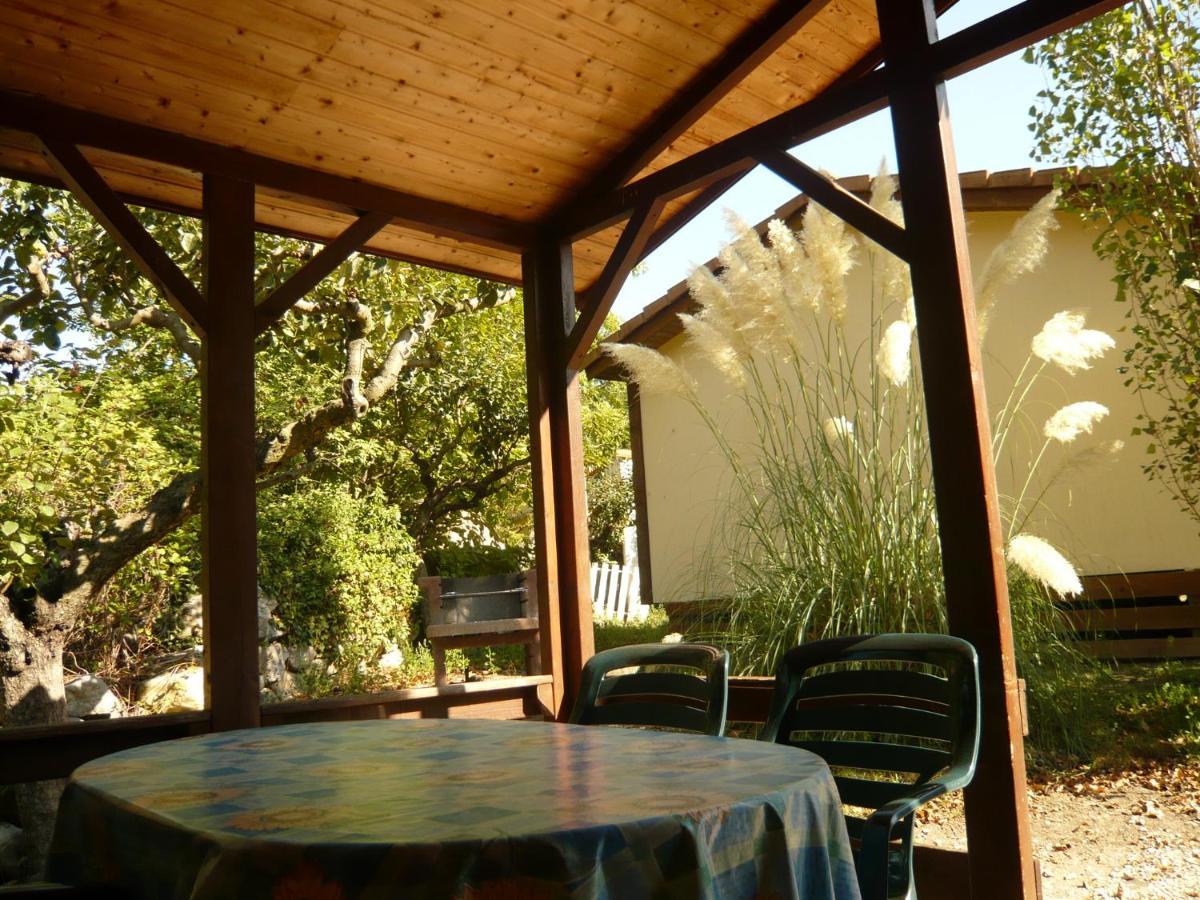 Les Chalets Du Verger Des Ascarines Corneilla-de-Conflent Luaran gambar