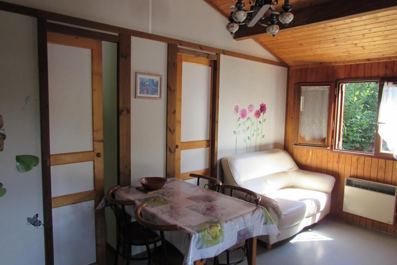 Les Chalets Du Verger Des Ascarines Corneilla-de-Conflent Luaran gambar