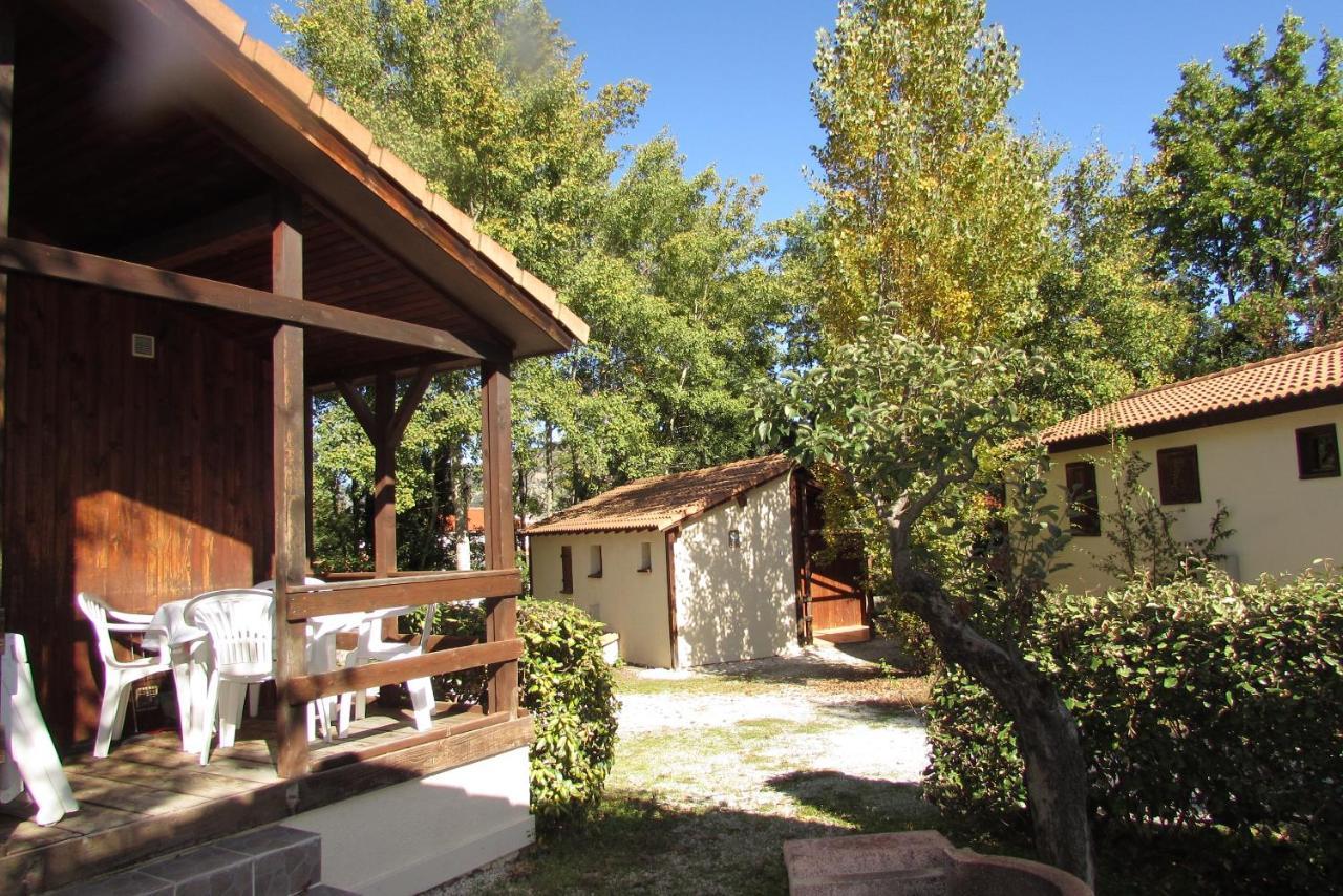 Les Chalets Du Verger Des Ascarines Corneilla-de-Conflent Luaran gambar